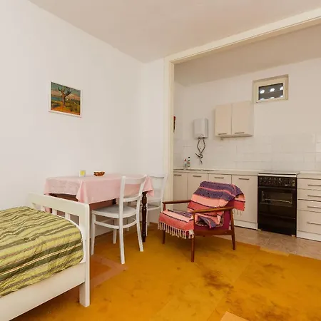 Jelen Apartment