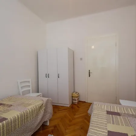 Jelen Appartamento Kaštela