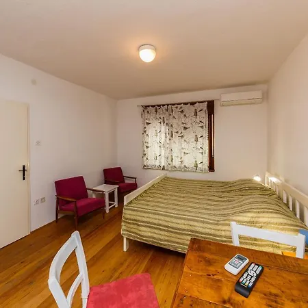 Jelen Apartment Kaštela